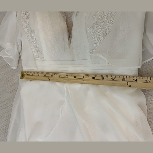 Elegant White Wedding Dress - Picture 10 of 14